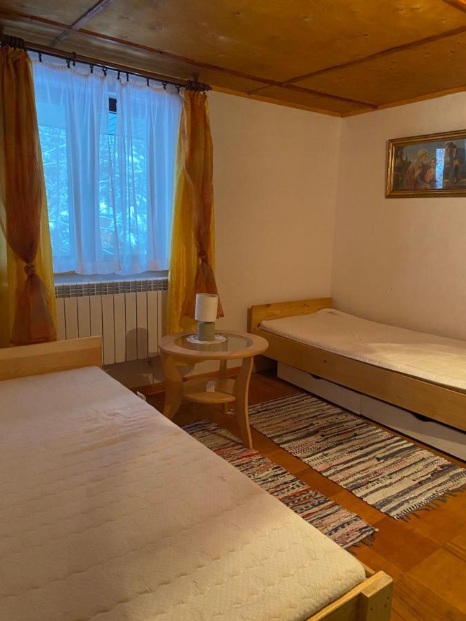 Hacjenda - Domek Caloroczny Krasnobród Exterior foto